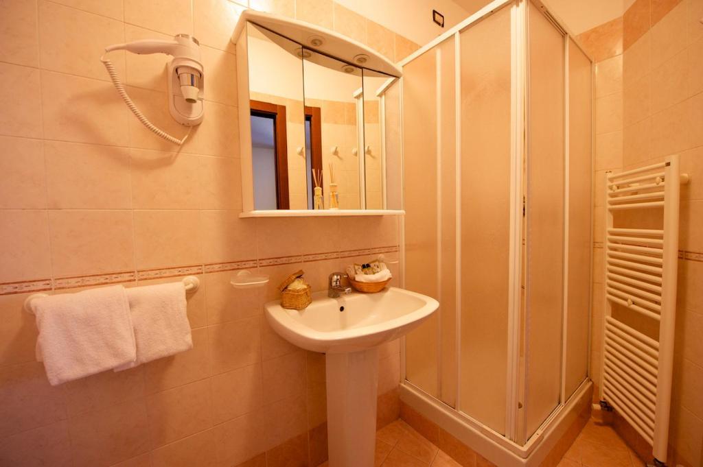Hotel La Bussola Múggia الغرفة الصورة
