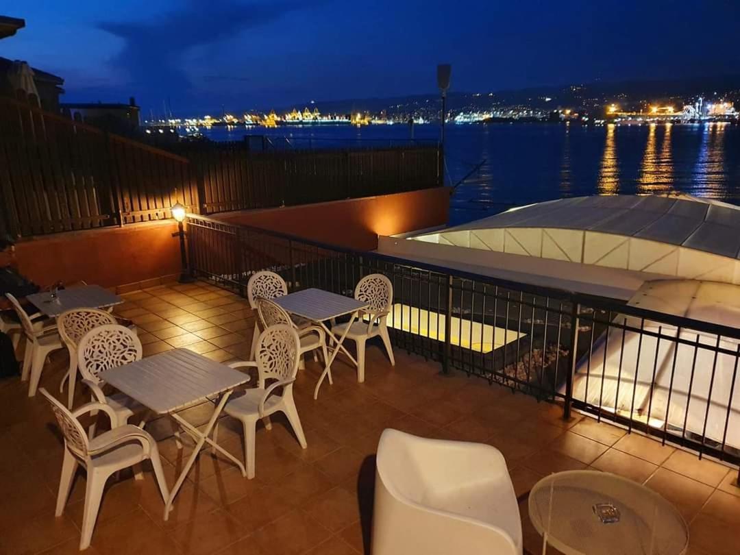 Hotel La Bussola Múggia المظهر الخارجي الصورة